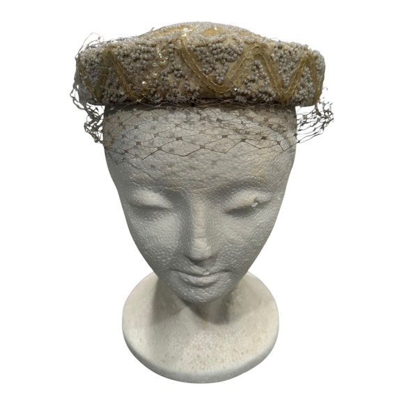 Marshall Field & Co. Beaded Pillbox Hat Vintage Debutante Room‎ - Picture 1 of 7